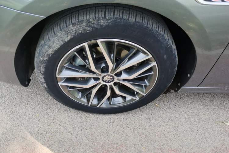 Used BYD Qin PLUS 2021 EV 500KM Luxury Model Left Front Wheel Hub