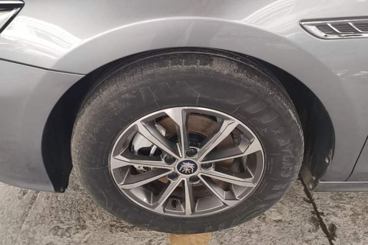 Used BYD Qin PLUS 2021 DM-i 55KM Prestige Model Left Front Wheel Hub