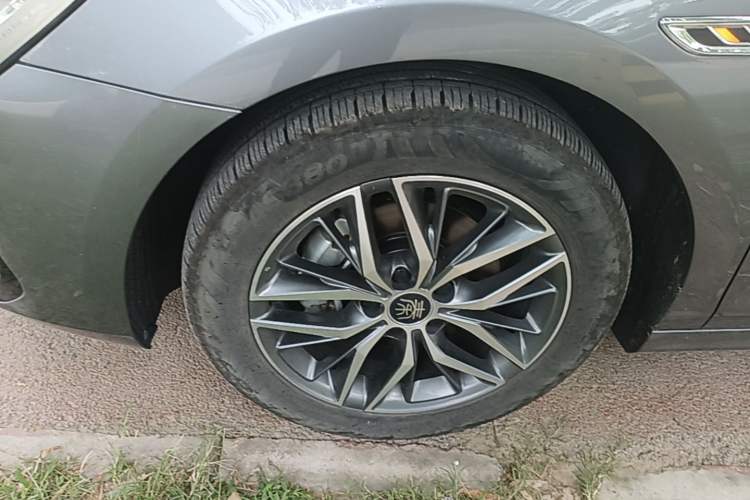 Used BYD Qin PLUS 2021 EV 500KM Luxury Model Left Front Wheel Hub