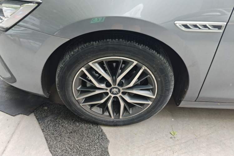 Used BYD Qin PLUS 2021 EV 500KM Luxury Model Left Front Wheel Hub