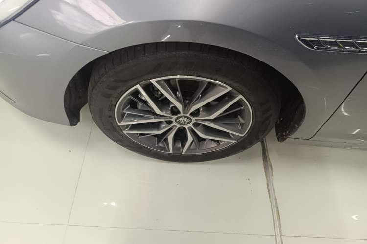 Used BYD Qin PLUS 2021 DM-i 55KM Flagship Model Left Front Wheel Hub