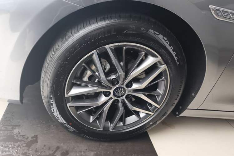 Used BYD Qin PLUS 2021 DM-i 55KM Flagship Model Left Front Wheel Hub