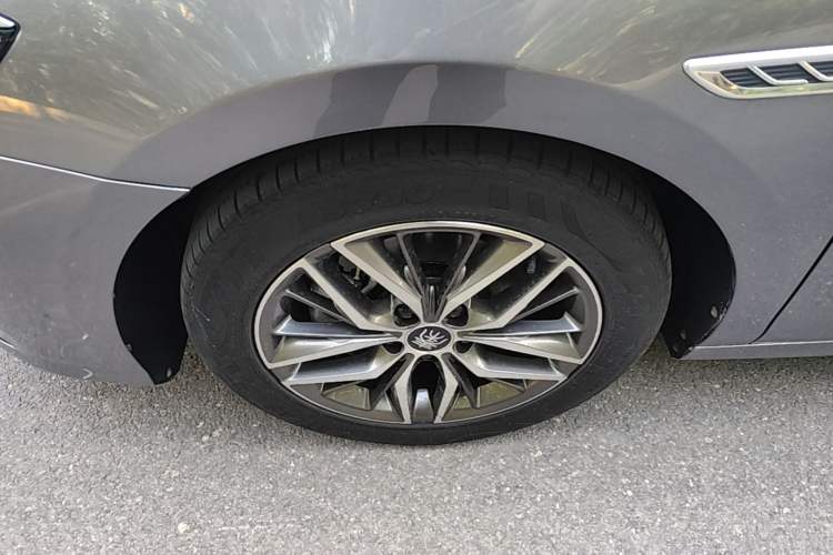 Used BYD Qin PLUS 2021 DM-i 55KM Flagship Model Left Front Wheel Hub