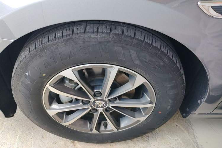 Used BYD Qin PLUS 2021 DM-i 55KM Prestige Model Left Front Wheel Hub