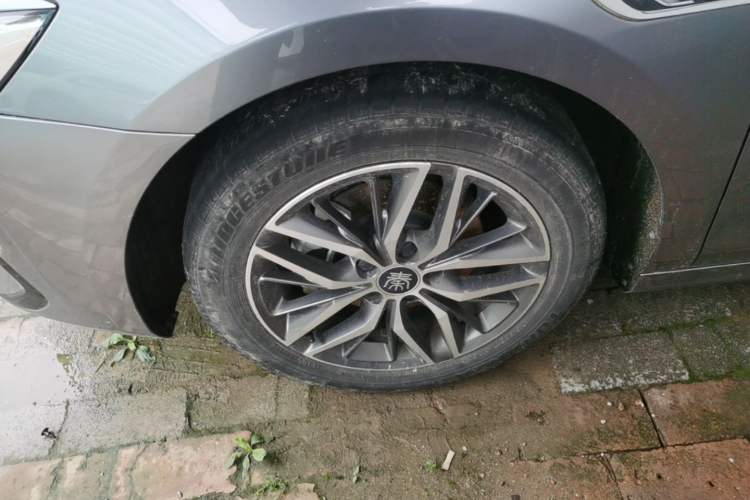 Used BYD Qin PLUS 2021 EV 500KM Luxury Model Left Front Wheel Hub