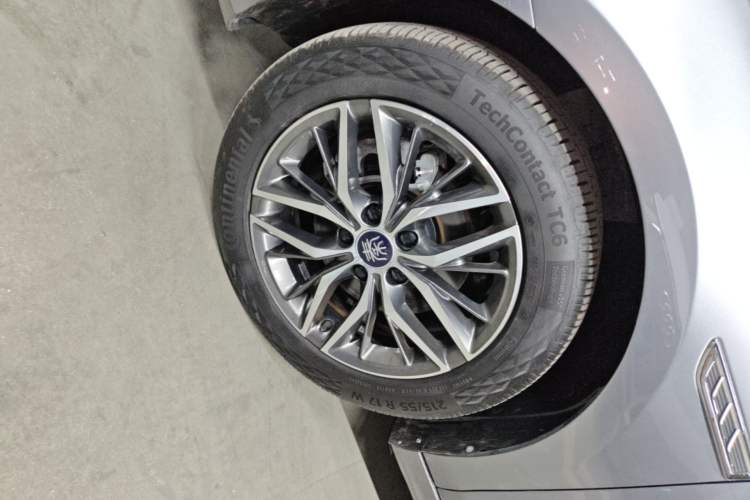 Used BYD Qin PLUS 2021 DM-i 55KM Flagship Model Left Front Wheel Hub