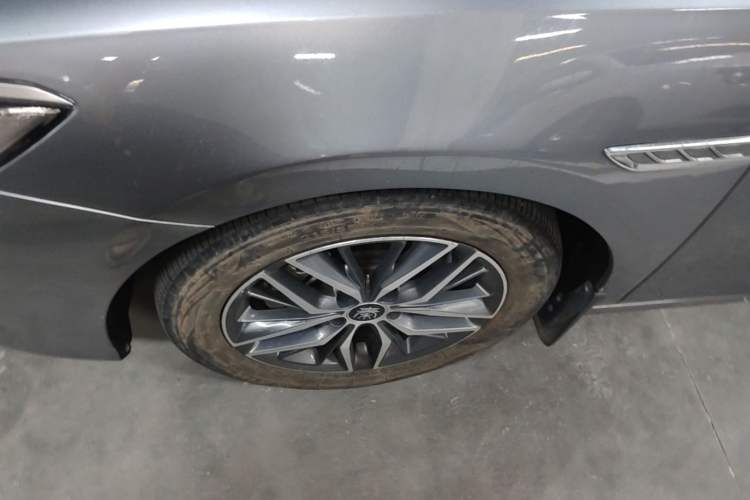 Used BYD Qin PLUS 2021 DM-i 55KM Flagship Model Left Front Wheel Hub