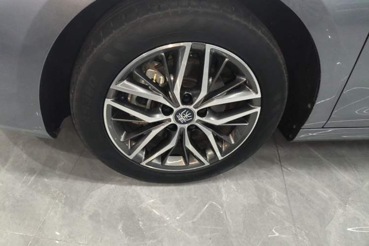 Used BYD Qin PLUS 2021 EV 500KM Luxury Model Left Front Wheel Hub