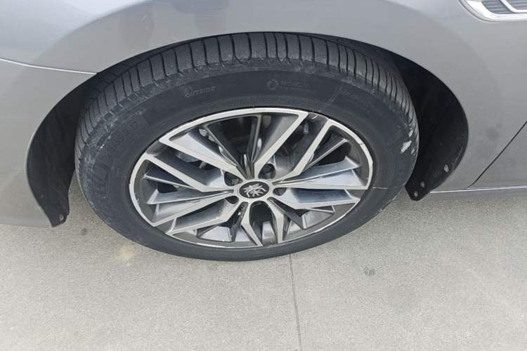 Used BYD Qin PLUS 2021 DM-i 120KM Prestige Model Left Front Wheel Hub