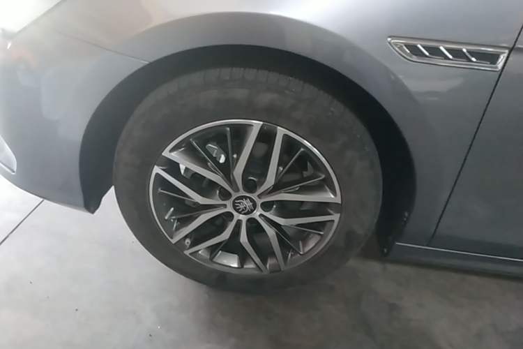 Used BYD Qin PLUS 2021 DM-i 120KM Prestige Model Left Front Wheel Hub