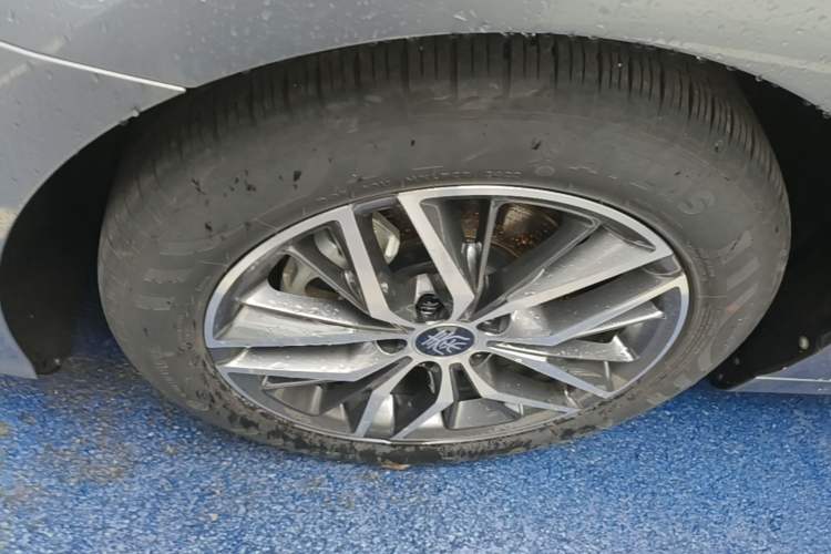 Used BYD Qin PLUS 2021 DM-i 55KM Flagship Model Left Front Wheel Hub
