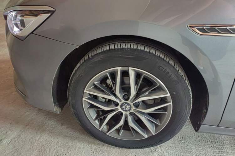 Used BYD Qin PLUS 2021 DM-i 55KM Flagship Model Left Front Wheel Hub
