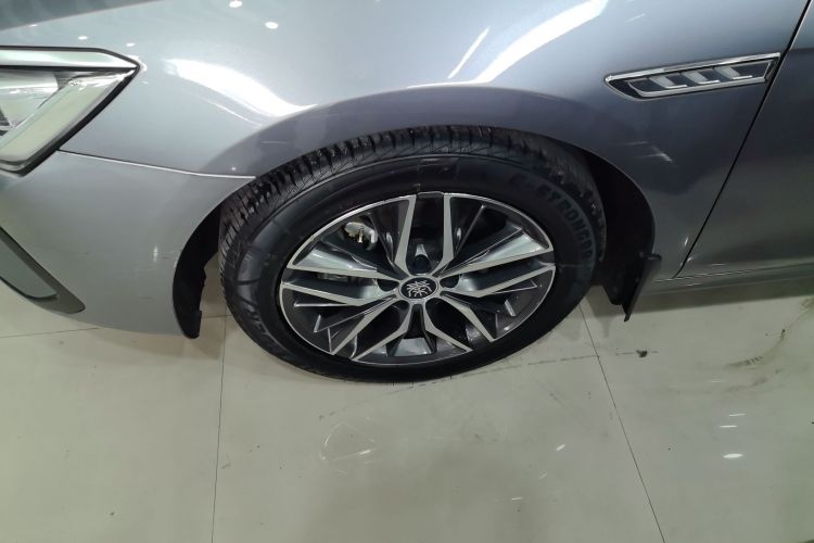 Used BYD Qin PLUS 2021 EV 500KM Luxury Model Left Front Wheel Hub