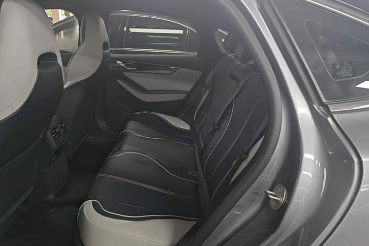 Used BYD Qin PLUS 2021 DM-i 120KM Flagship Model Left Rear Seat