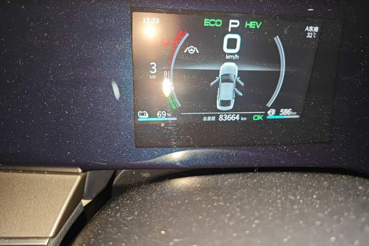 Used BYD Qin PLUS 2021 DM-i 120KM Flagship Model Odometer Close Up