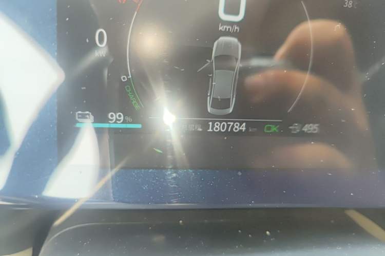 Used BYD Qin PLUS 2021 EV 500KM Luxury Model Odometer Close Up