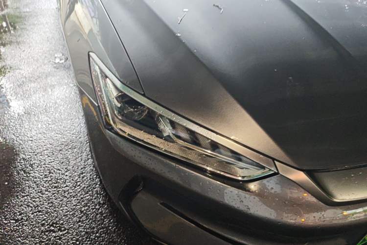 Used BYD Qin PLUS 2021 EV 500KM Luxury Model Right Front Headlight