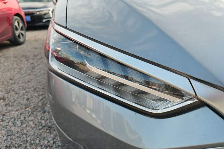 Used BYD Qin PLUS 2021 DM-i 120KM Prestige Model Right Front Headlight