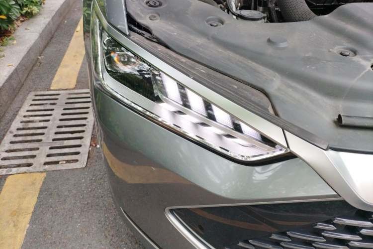 Used BYD Qin PLUS 2021 DM-i 120KM Flagship Model Right Front Headlight