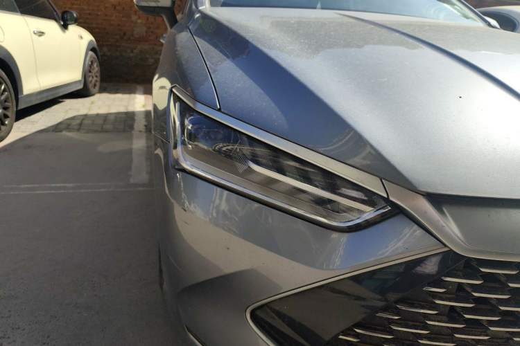 Used BYD Qin PLUS 2021 DM-i 120KM Prestige Model Right Front Headlight