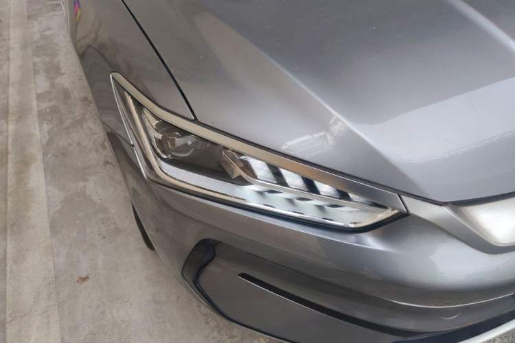 Used BYD Qin PLUS 2021 EV 500KM Luxury Model Right Front Headlight