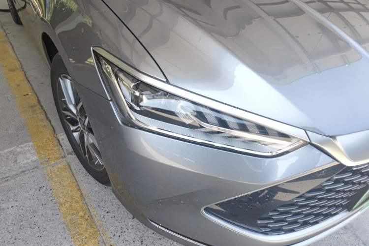 Used BYD Qin PLUS 2021 DM-i 120KM Prestige Model Right Front Headlight