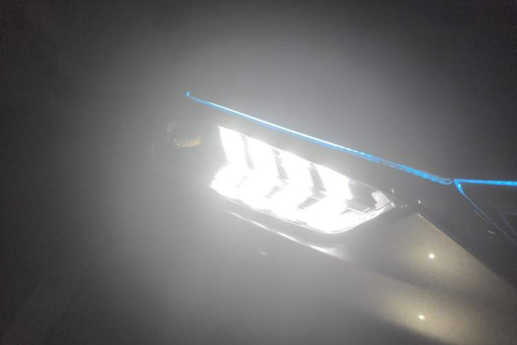 Used BYD Qin PLUS 2021 EV 500KM Luxury Model Right Front Headlight