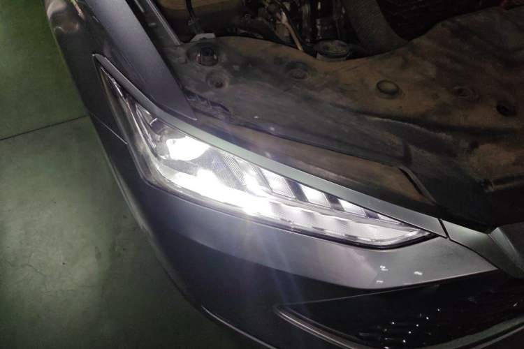 Used BYD Qin PLUS 2021 DM-i 120KM Prestige Model Right Front Headlight