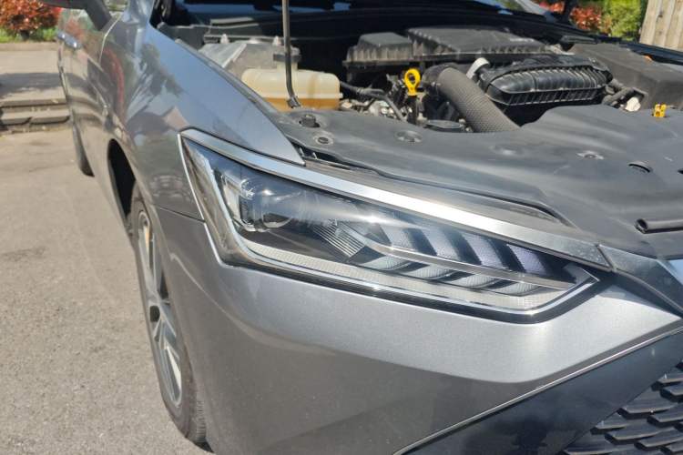 Used BYD Qin PLUS 2021 DM-i 120KM Prestige Model Right Front Headlight