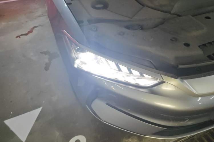 Used BYD Qin PLUS 2021 EV 500KM Luxury Model Right Front Headlight