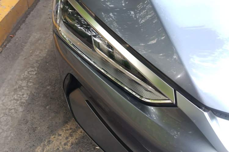 Used BYD Qin PLUS 2021 EV 400KM Luxury Model Right Front Headlight