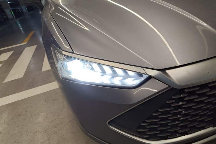 Used BYD Qin PLUS 2021 DM-i 55KM Flagship Model Right Front Headlight