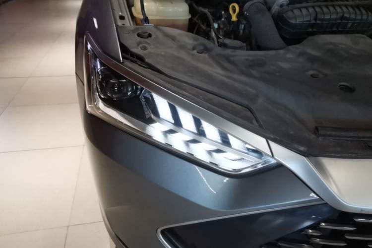 Used BYD Qin PLUS 2021 DM-i 120KM Flagship Model Right Front Headlight