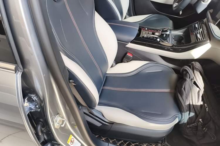 Used BYD Qin PLUS 2021 DM-i 55KM Prestige Model Right Front Seat