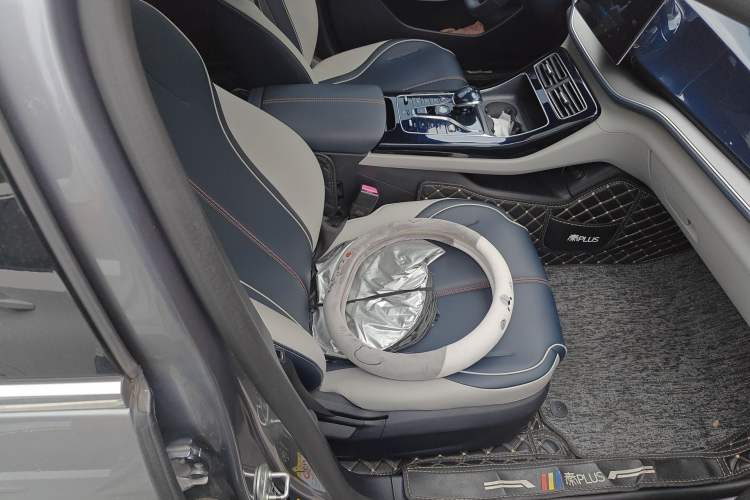 Used BYD Qin PLUS 2021 DM-i 55KM Flagship Model Right Front Seat