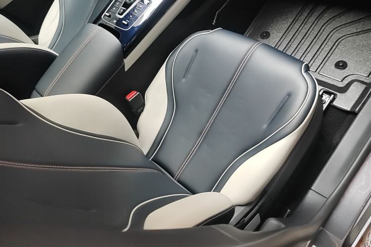Used BYD Qin PLUS 2021 DM-i 55KM Flagship Model Right Front Seat