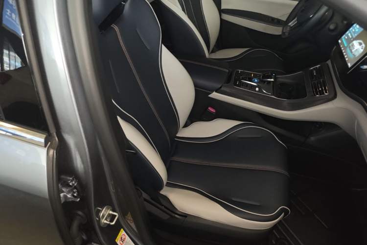 Used BYD Qin PLUS 2021 DM-i 55KM Flagship Model Right Front Seat