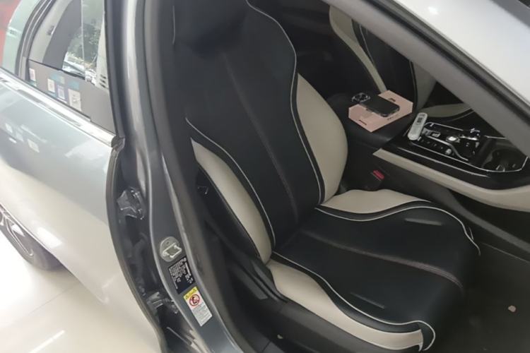 Used BYD Qin PLUS 2021 EV 500KM Luxury Model Right Front Seat