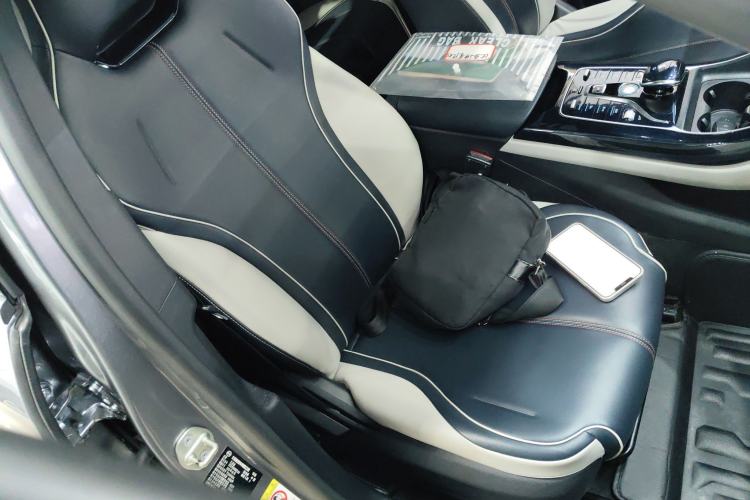 Used BYD Qin PLUS 2021 EV 400KM Luxury Model Right Front Seat