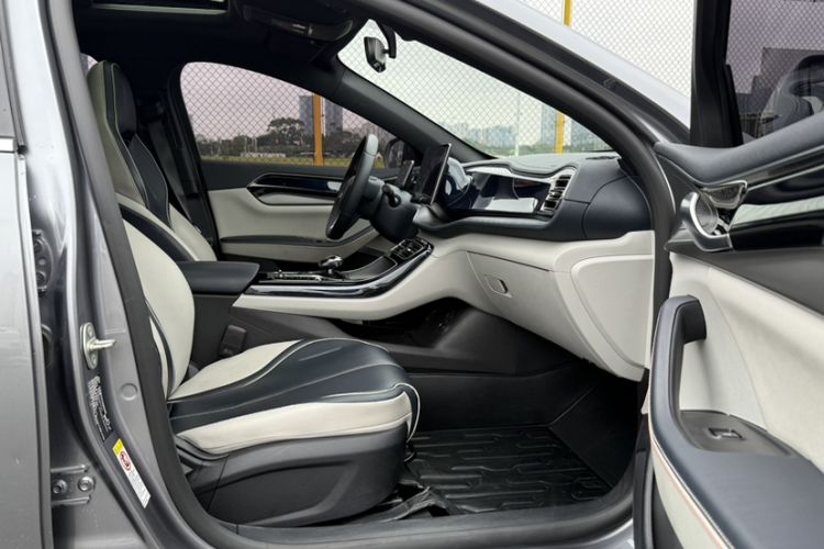 Used BYD Qin PLUS 2021 DM-i 55KM Flagship Model Right Front Seat