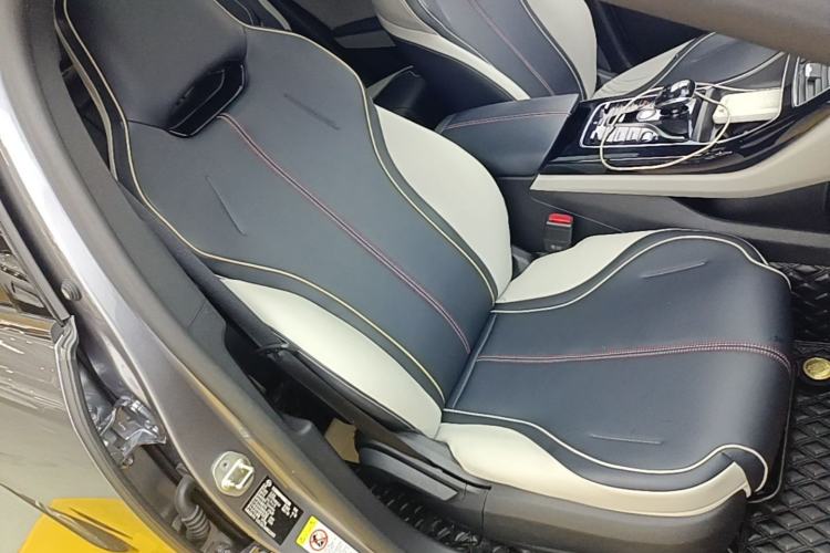 Used BYD Qin PLUS 2021 EV 400KM Luxury Model Right Front Seat