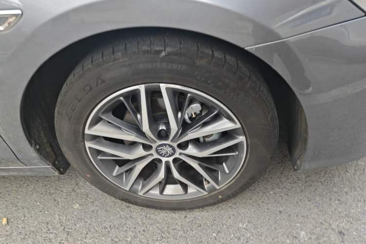 Used BYD Qin PLUS 2021 DM-i 55KM Flagship Model Right Front Wheel Hub