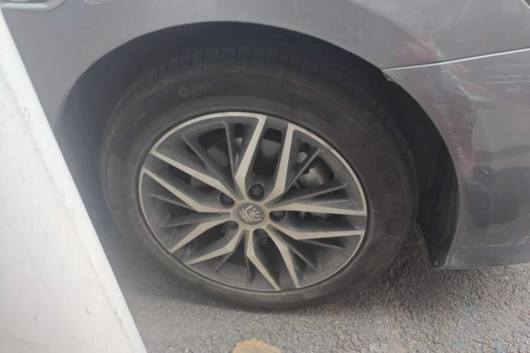 Used BYD Qin PLUS 2021 DM-i 55KM Flagship Model Right Front Wheel Hub