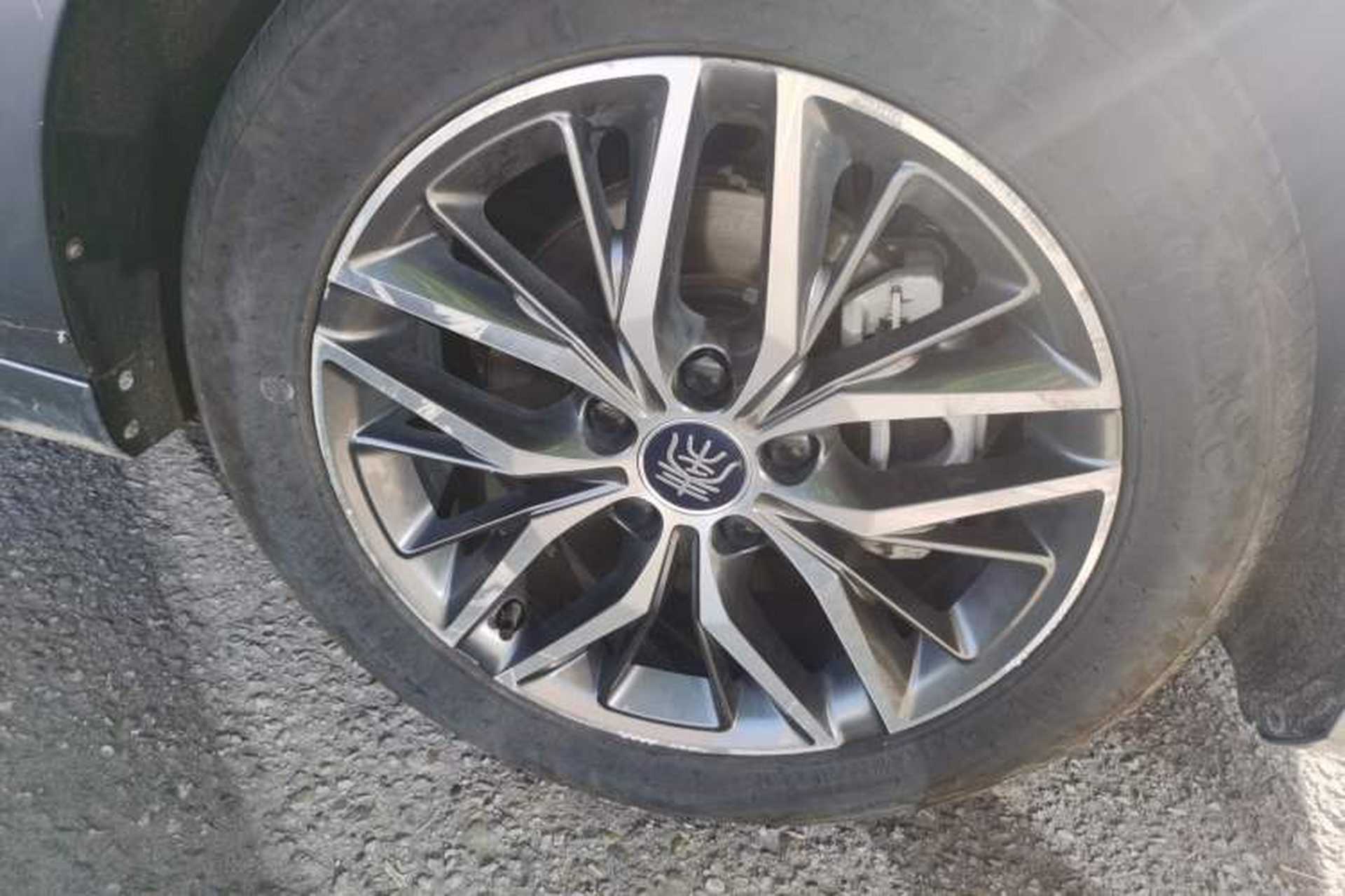 Used BYD Qin PLUS 2021 DM-i 55KM Flagship Model Right Front Wheel Hub