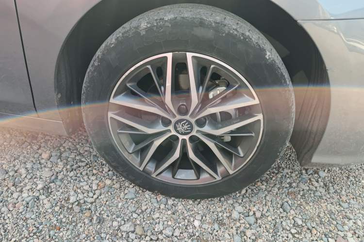 Used BYD Qin PLUS 2021 DM-i 120KM Prestige Model Right Front Wheel Hub