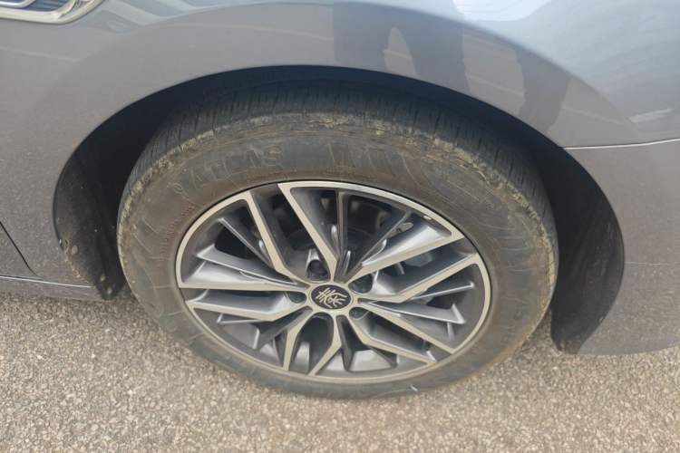 Used BYD Qin PLUS 2021 DM-i 55KM Flagship Model Right Front Wheel Hub