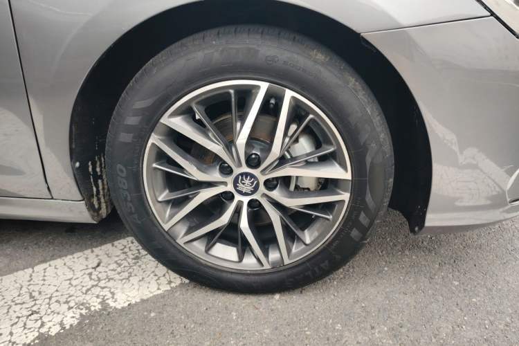 Used BYD Qin PLUS 2021 DM-i 55KM Flagship Model Right Front Wheel Hub