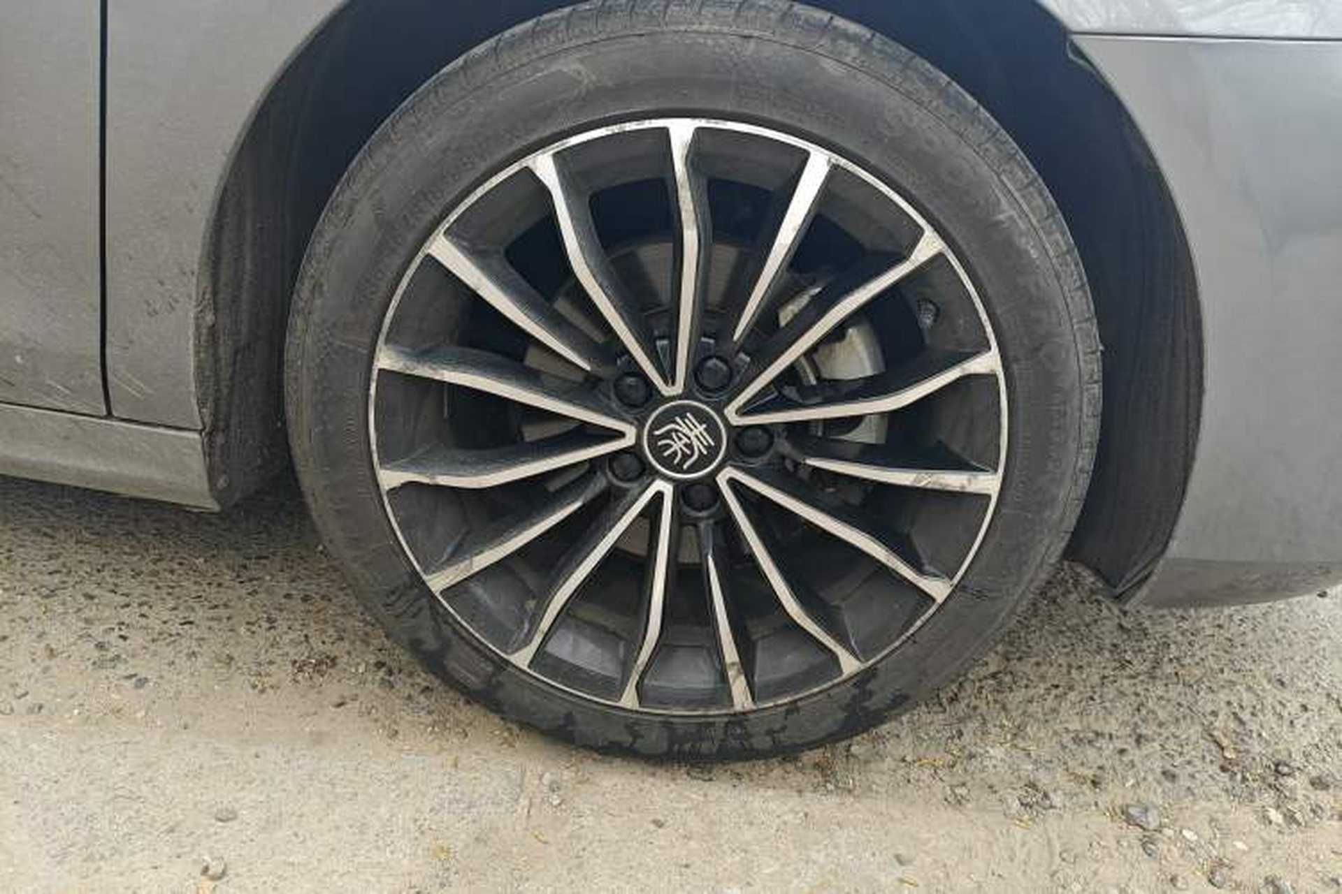 Used BYD Qin PLUS 2021 EV 600KM Flagship Model Right Front Wheel Hub