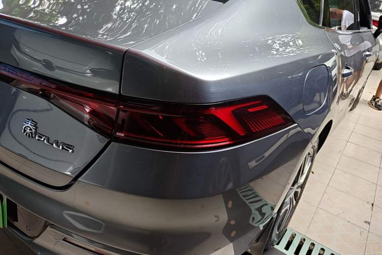 Used BYD Qin PLUS 2021 DM-i 55KM Flagship Model Right Rear Taillight