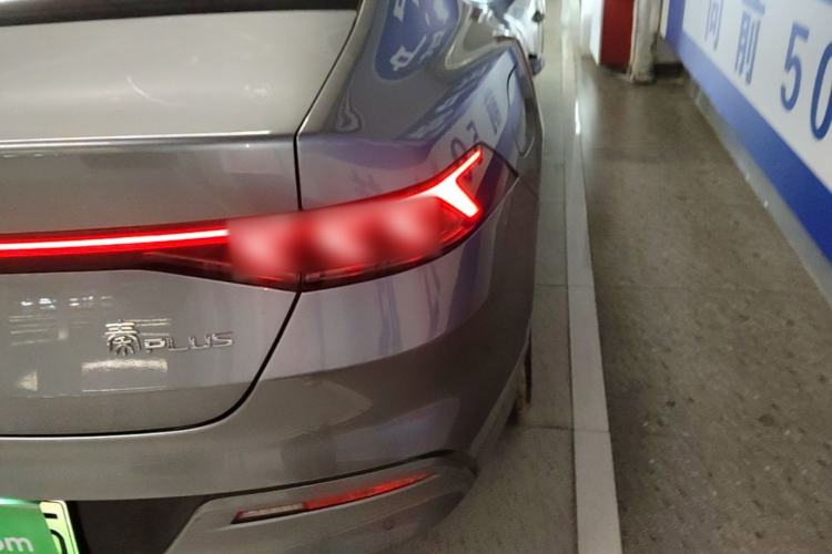 Used BYD Qin PLUS 2021 DM-i 120KM Prestige Model Right Rear Taillight
